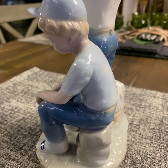 Paul Sebastian "Home Run" fine porcelain figurine - Picture 4 of 8